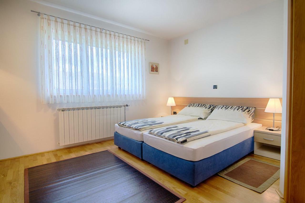 Apartments And Room Robert Korenica Ngoại thất bức ảnh